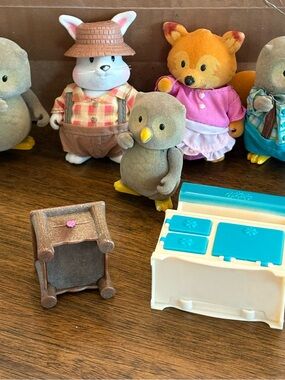 Lil’ Woodzeez Bundle 5 Character & 2 Accessories Collectibles Playset